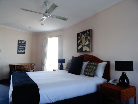 Sapphire Waters Motor Inn - Accommodation NT 27