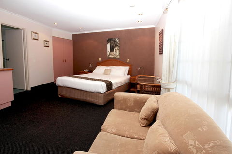 Sapphire Waters Motor Inn - Accommodation NT 6