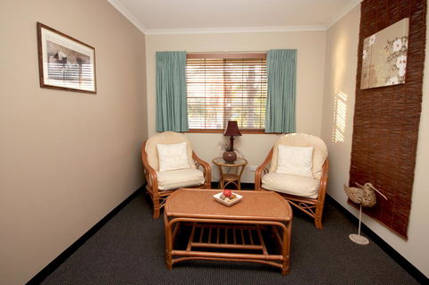 Sapphire Waters Motor Inn - Accommodation NT 14