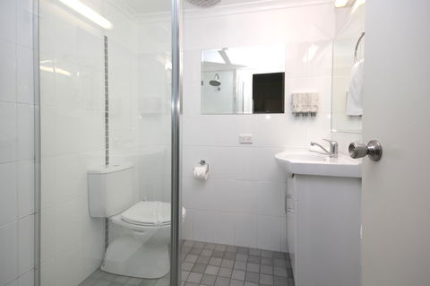 Sapphire Waters Motor Inn - Accommodation NT 24
