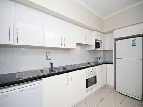 Messines Street, Breakwater Apartment, 104 - NT Tourism 4