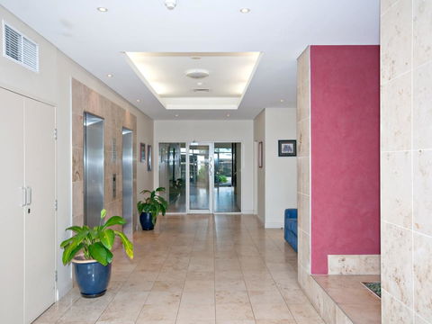 Messines Street, Breakwater Apartment, 104 - NT Tourism 14