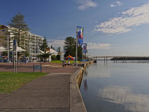 Oaks The Entrance Waterfront Suites - Accommodation NT 12