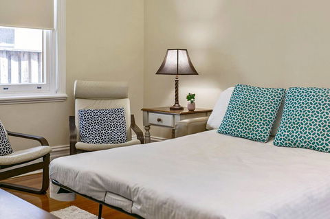 Oversized 2 Bedroom Manly Beach House - Accommodation NT 7