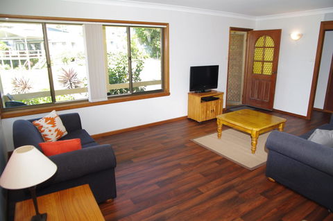 Breakaway, 11 Scott Street - Accommodation NT 9