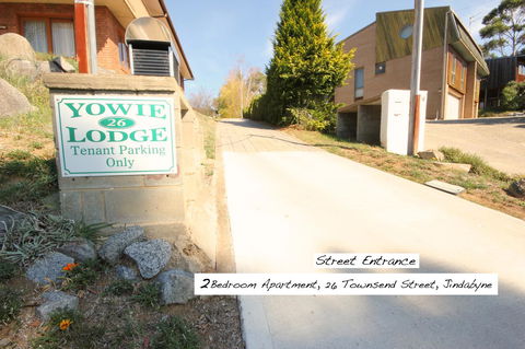 Full Circle Apartments - Accommodation NT 32