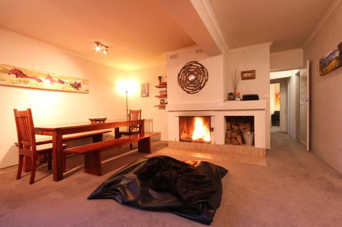 Full Circle Apartments - Accommodation NT 0