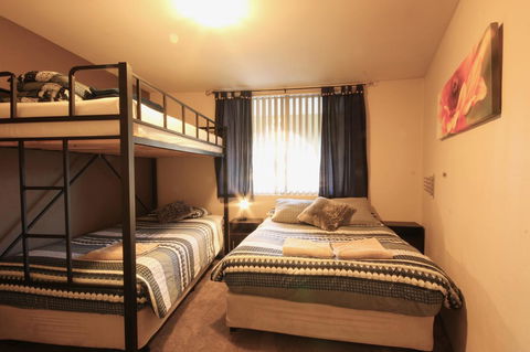 Full Circle Apartments - Accommodation NT 3
