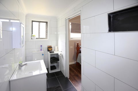 Pound Creek Gallery - Accommodation NT 6
