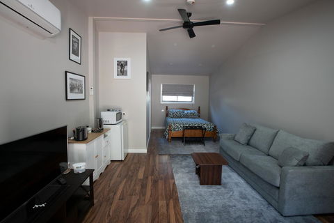 Pound Creek Gallery - Accommodation NT 5