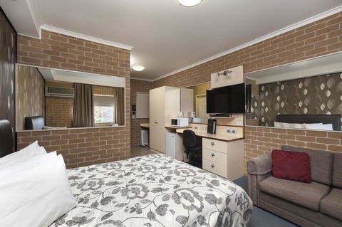 Grand Manor Motor Inn - Accommodation NT 7