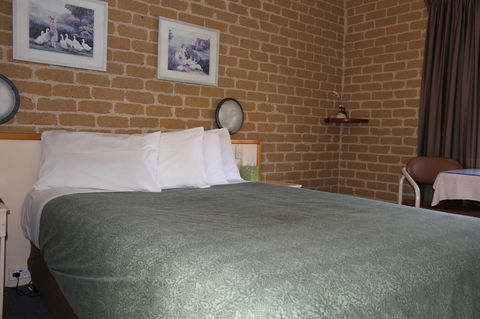 Grand Manor Motor Inn - Accommodation NT 5
