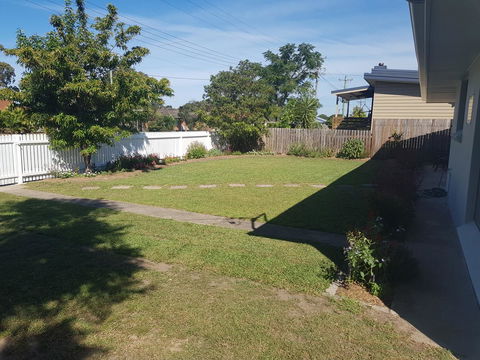 Golden Hill Cottage - Accommodation NT 12