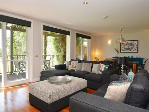 Villa 3br Margarita Villa Located Within Cypress Lakes Resort - Accommodation NT 9
