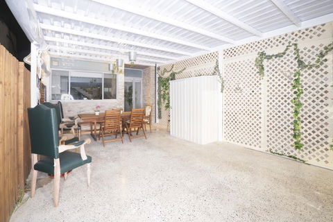 Luxury Villa Darlington - Vine - Accommodation NT 18