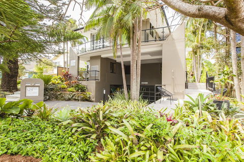 Julians Apartments - Accommodation NT 11