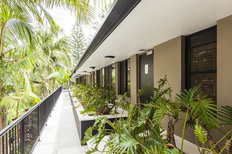 Julians Apartments - Accommodation NT 25