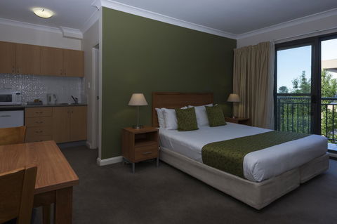 Leisure Inn Spires - Accommodation NT 4
