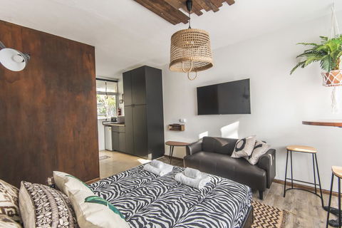 Designer Studios Manly - Accommodation NT 28