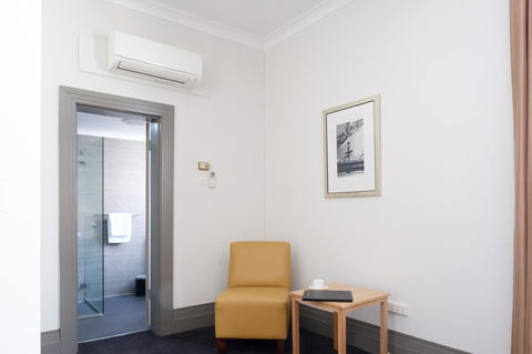 Royal Exhibition Hotel - Accommodation NT 21