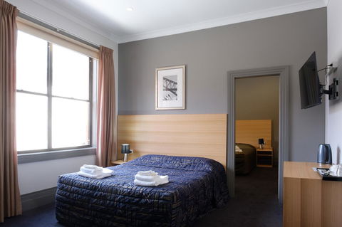 Royal Exhibition Hotel - Accommodation NT 17