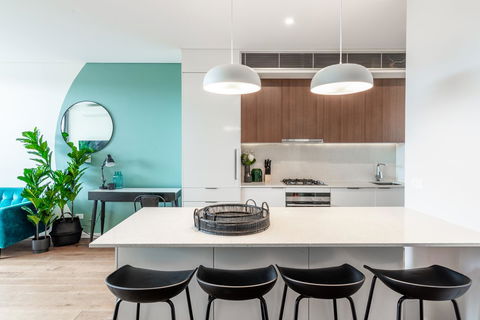 Large Light Luxe 3BDR 2BA Free Parking - Walk To Sydney Uni And RPA - Accommodation NT 5
