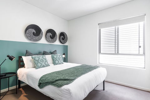 Large Light Luxe 3BDR 2BA Free Parking - Walk To Sydney Uni And RPA - Accommodation NT 6