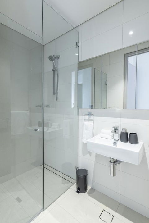 Large Light Luxe 3BDR 2BA Free Parking - Walk To Sydney Uni And RPA - Accommodation NT 8