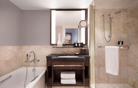 Four Seasons Hotel Sydney - Accommodation NT 5