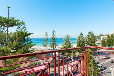 Mad Monkey Hostel Coogee Beach - Accommodation NT 7