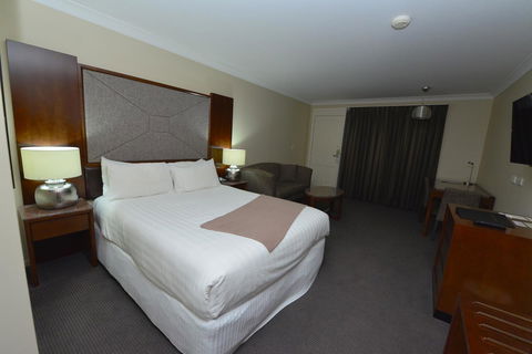 Winning Post Motor Inn - Accommodation NT 19