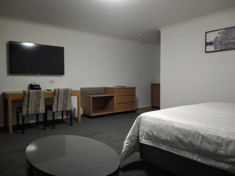 Winning Post Motor Inn - Accommodation NT 7