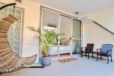 Hastings By The Sea - Accommodation NT 15