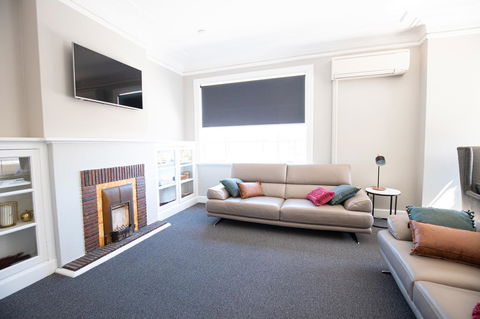 Horse And Jockey Hotel Homebush - Accommodation NT 15