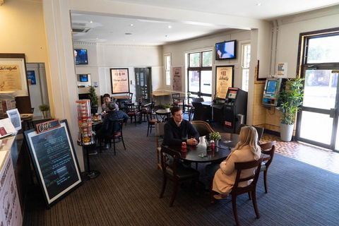 Horse And Jockey Hotel Homebush - Accommodation NT 27