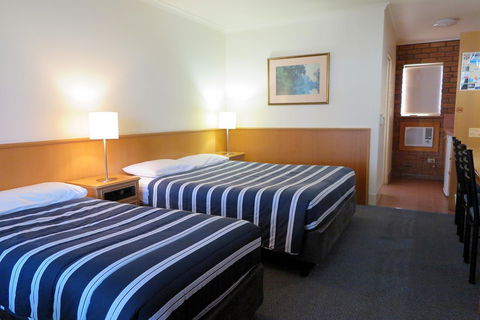 Summerhill Motor Inn - Accommodation NT 15