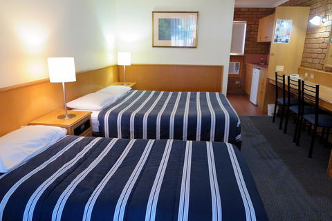 Summerhill Motor Inn - Accommodation NT 37