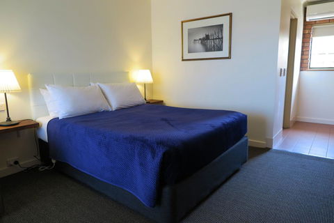 Summerhill Motor Inn - Accommodation NT 6