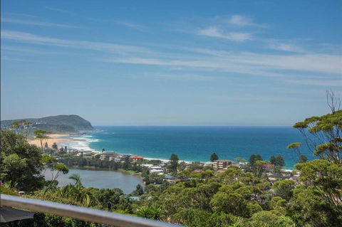 The Beach House Terrigal - NT Tourism 0
