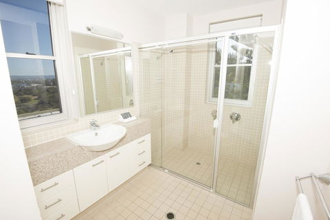 Grandview Apartments - NT Tourism 38
