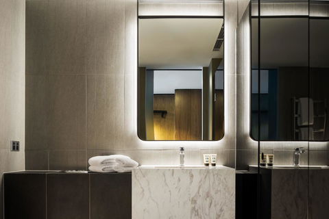 West Hotel Sydney, Curio Collection By Hilton - Accommodation NT 8