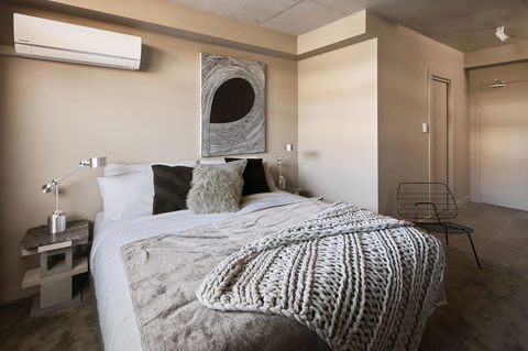 The Collectionist Newtown - Accommodation NT 13