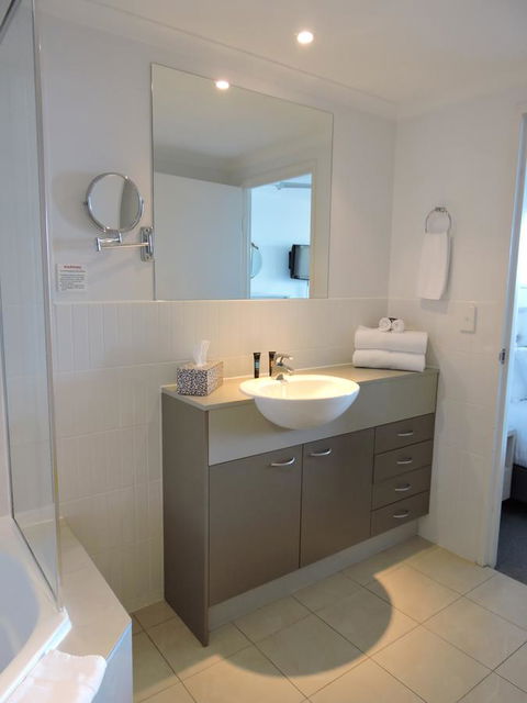 BASE Holidays - Ettalong Beach Premium Apartments - Accommodation NT 20