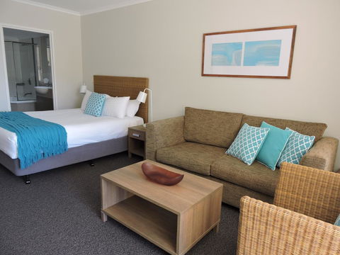 BASE Holidays - Ettalong Beach Premium Apartments - Accommodation NT 13