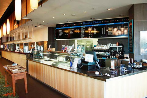 BASE Holidays - Ettalong Beach Premium Apartments - Accommodation NT 2