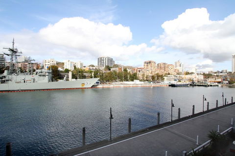 Waterfront Apartment On Sydney Harbour - Accommodation NT 12