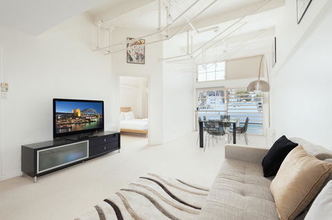 Waterfront Apartment On Sydney Harbour - Accommodation NT 1