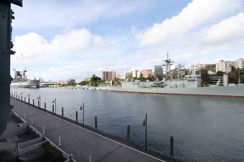 Waterfront Apartment On Sydney Harbour - Accommodation NT 13