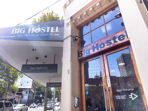 Big Backpackers Hostel - Accommodation NT 36