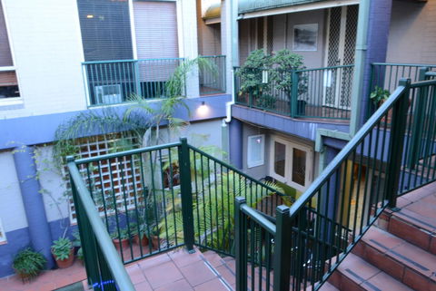 Newtown Backpackers - Accommodation NT 8